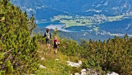 Wandelen bij lake bohinj ©Slovenian tourist board crna_prst_pohodnistvo_jost_gantar